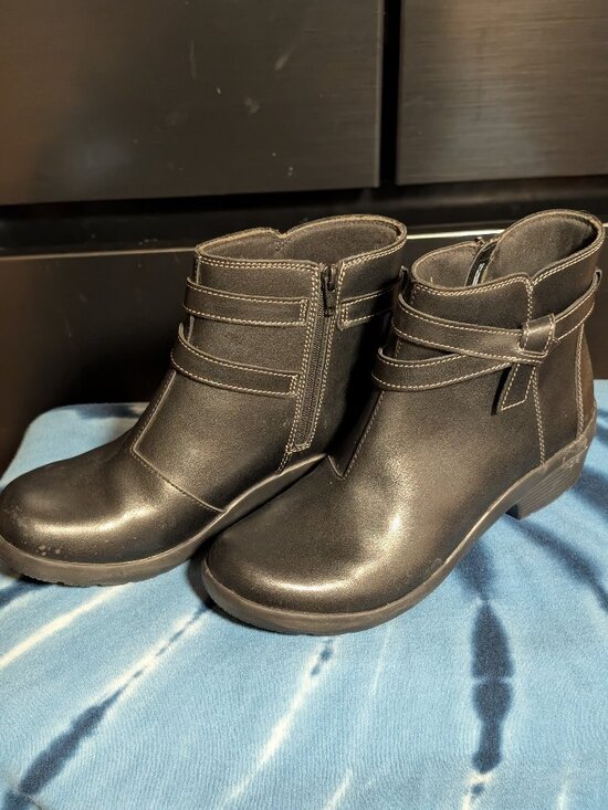 Clarks Shoes - Clarks boots